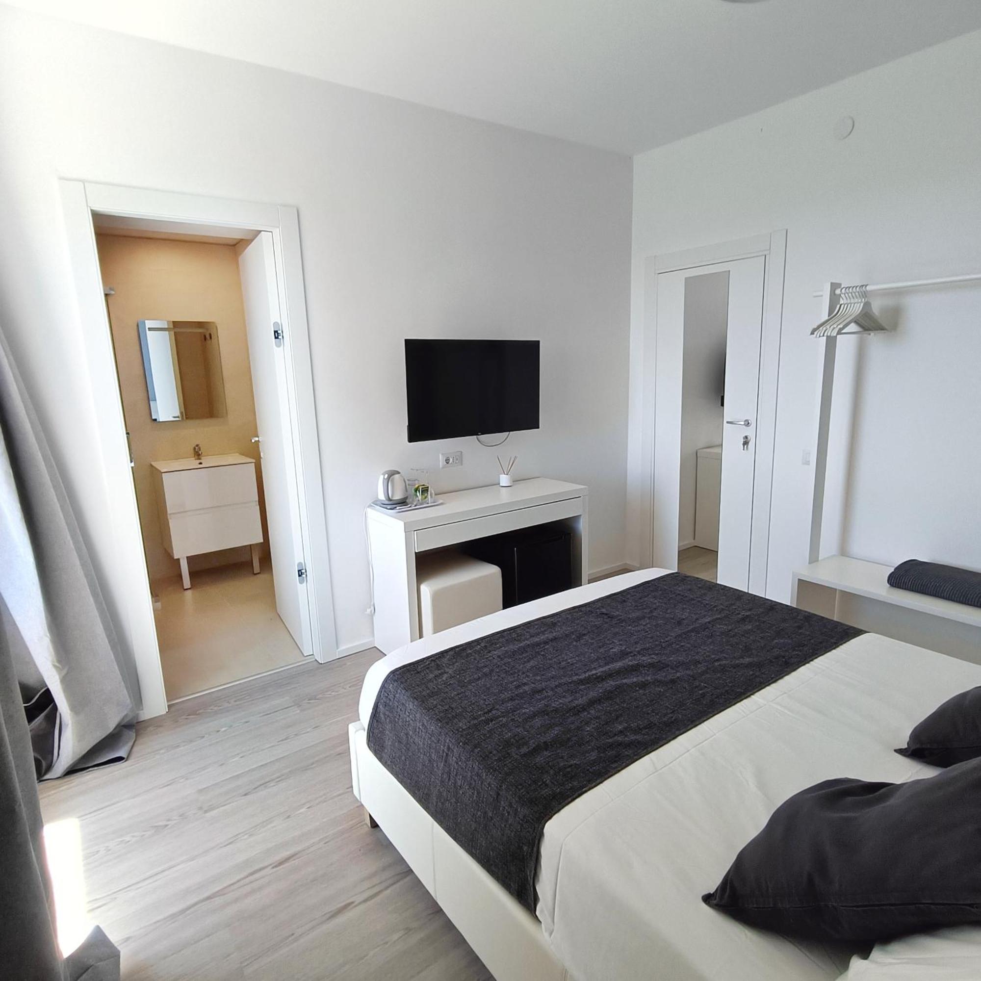 Tuffudesu Experience (Adults Only) Bed & Breakfast Osilo Ruang foto