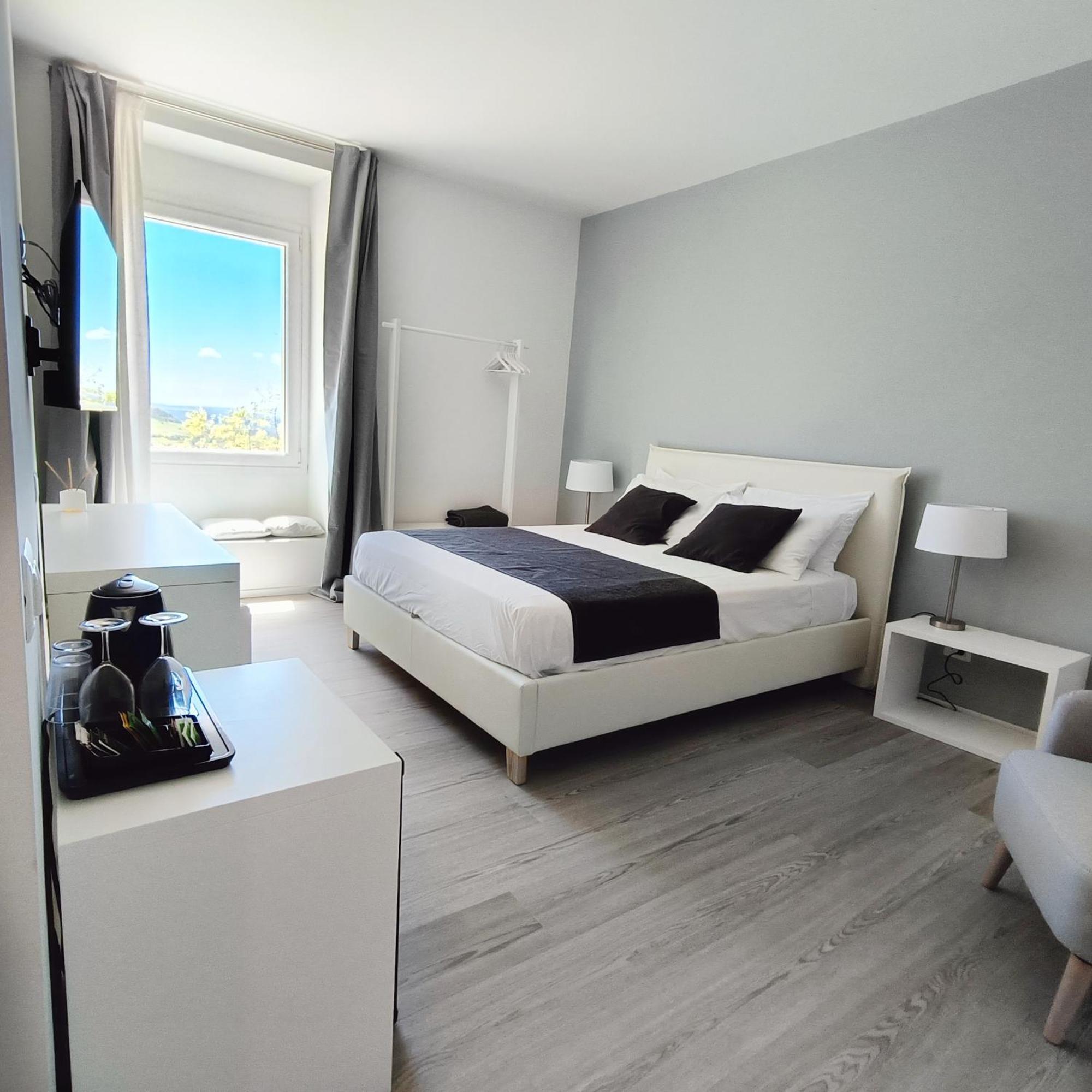 Tuffudesu Experience (Adults Only) Bed & Breakfast Osilo Ruang foto